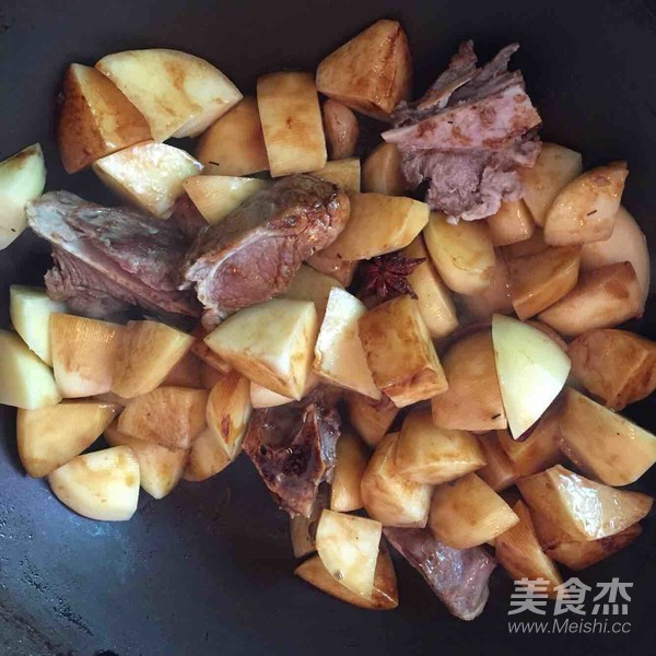 红烧土豆的做法