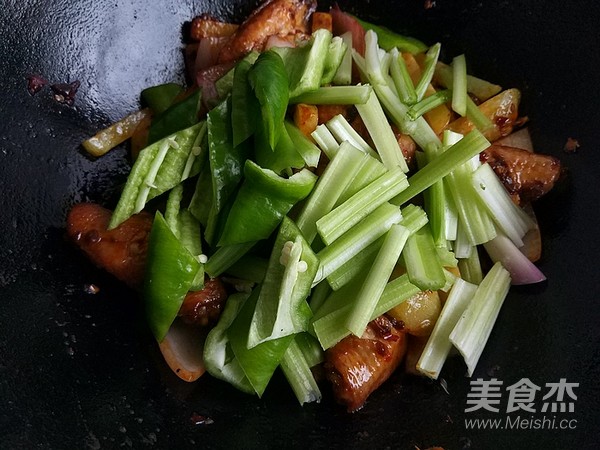 干锅鸡翅的做法