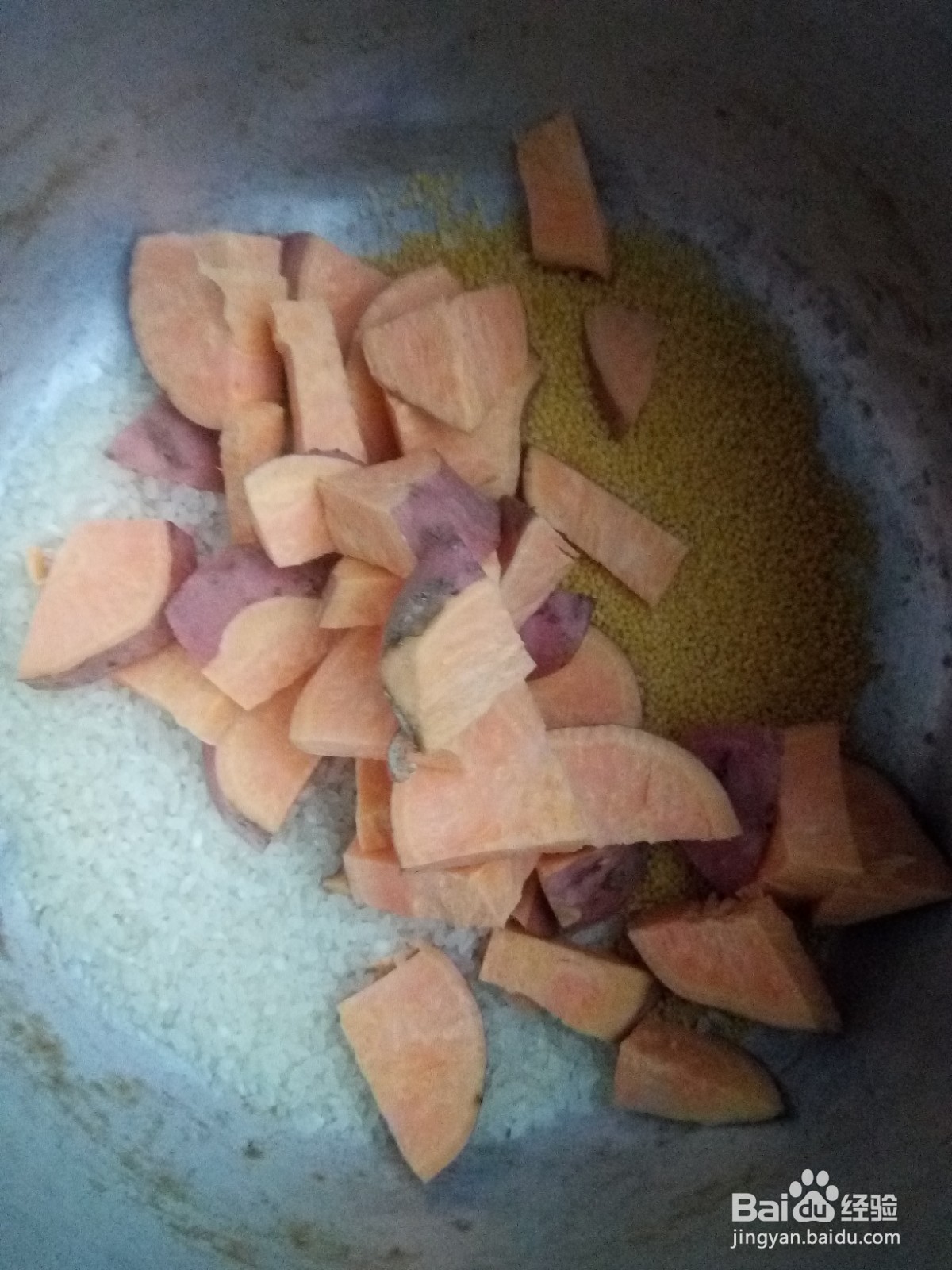 家常小米地瓜粥