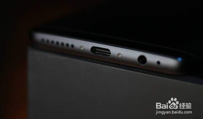 智能手机取消3.5毫米耳机插口的意义在哪里？