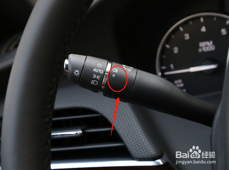 凯迪拉克CT6车辆雾灯怎么使用