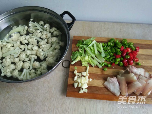 花菜炒五花肉