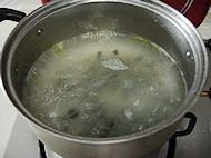 银鱼汤的做法
