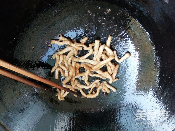 肉丝炒面的做法