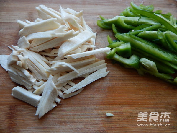 青椒杏鲍菇炒肉丝