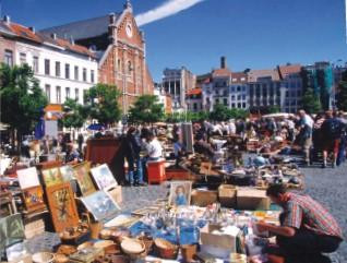 在路边摆摊怎么申请