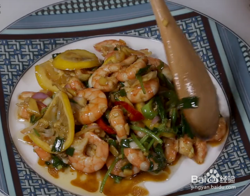 凉拌柠檬虾的做法