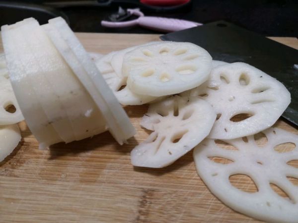 卤鸡爪鸭掌荤素菜