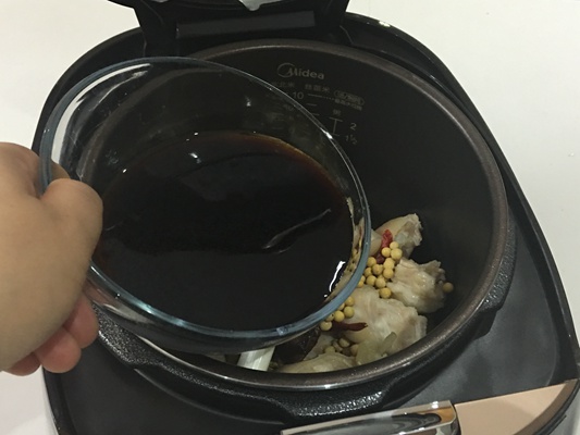 香菇黄豆炖猪蹄