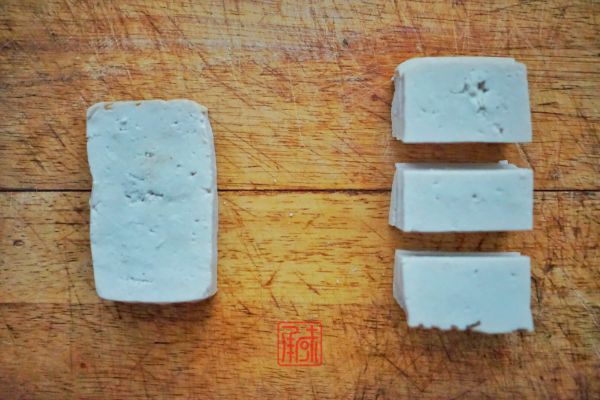 蜂蜜腊肉豆腐煲