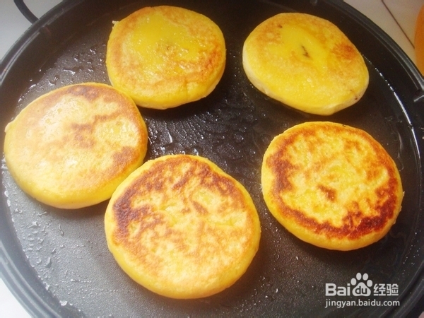 宝宝食谱－－豆沙南瓜饼的做法