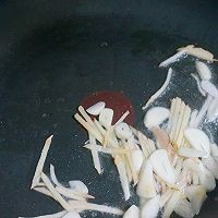 营养美食制作韭菜炒鸭血