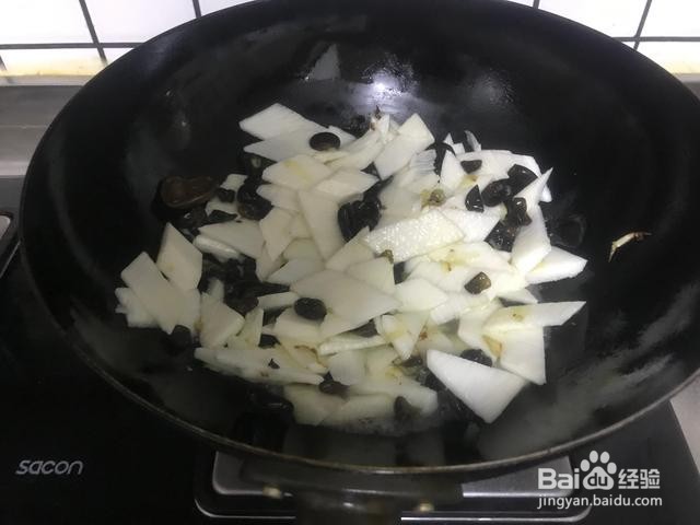 家庭自制素炒山药木耳