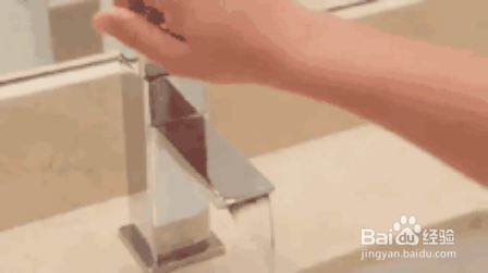 别再扔了，用剩的牙膏皮竟然这么有用