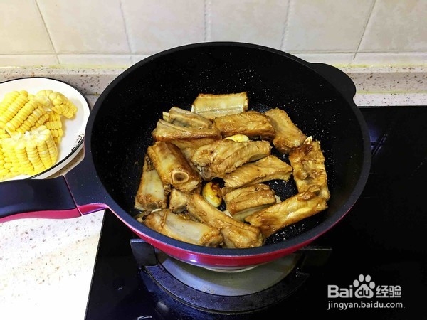 怎样制作排骨炖玉米