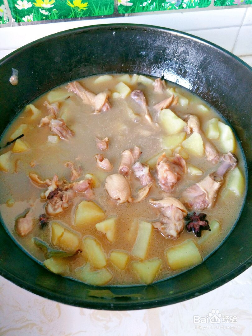 鸭翅根炖土豆的做法
