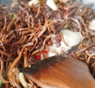 干煸茶树菇的做法