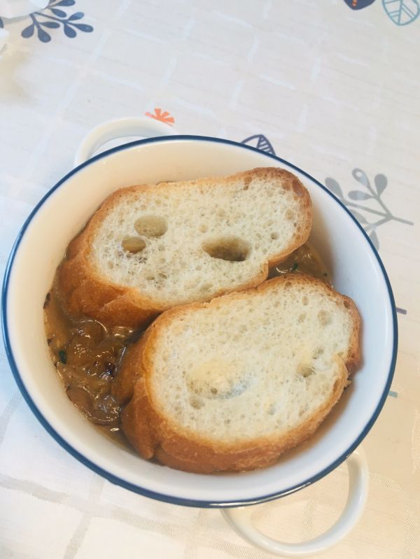 法式浓郁洋葱汤