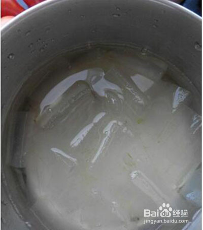 鲜芦荟怎样处理才能涂抹皮肤