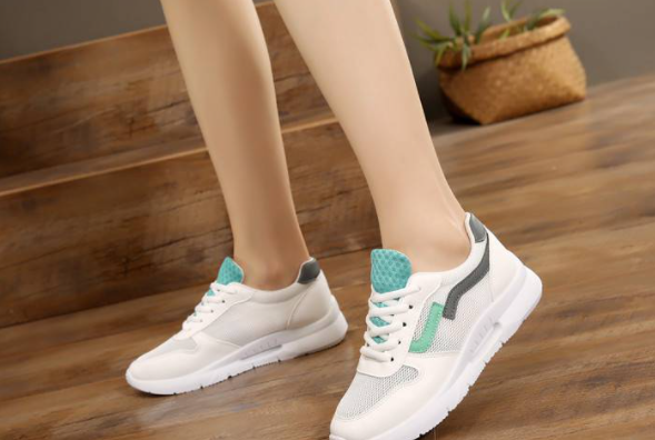 思吾诗女鞋是不是品牌