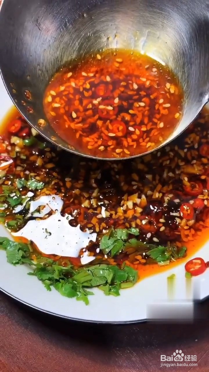 教你做巨好吃的皮蛋豆腐？