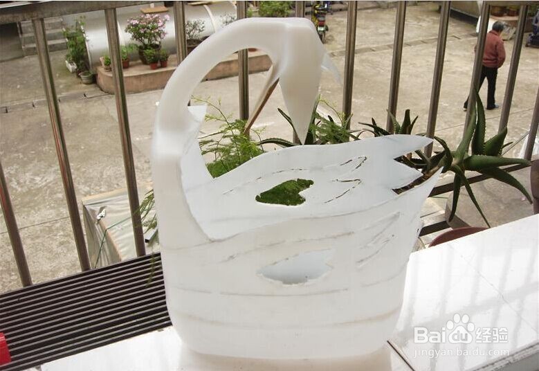 生活小妙招(废旧塑料瓶变废为宝)