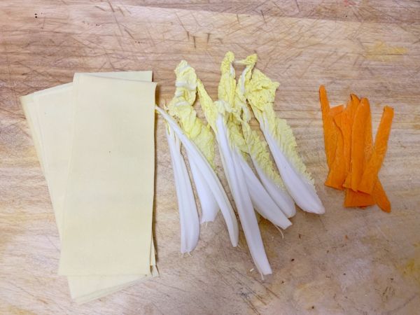 烧烤豆皮金针菇卷