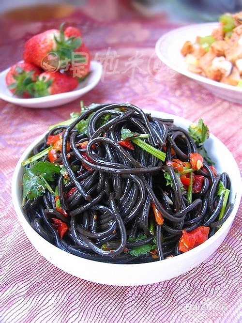 爽口剁椒蕨根粉