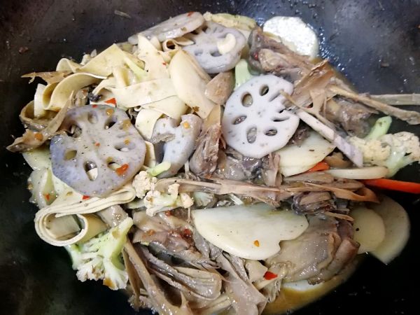 干锅鸭头#食光社干锅鸭#