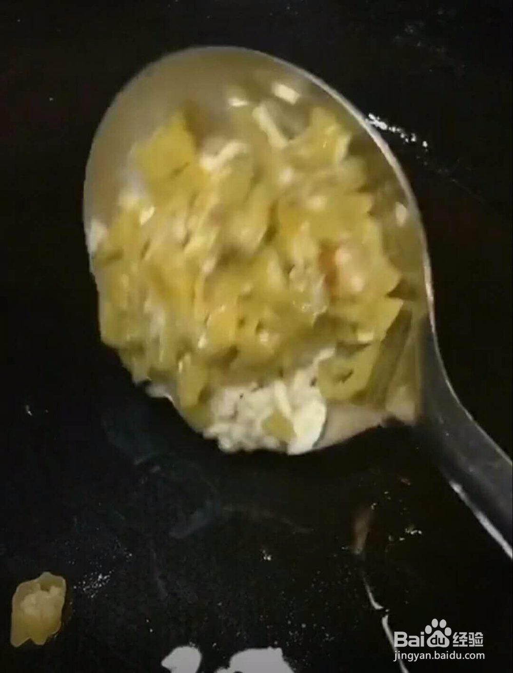 麻辣肥肠猪血做法