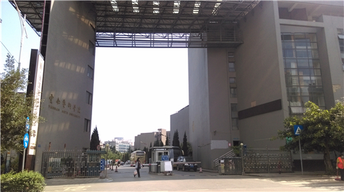 云南艺术学院附属艺校初中毕业可以就读吗