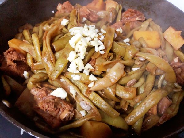 豆角土豆炖排骨