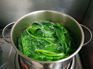 菠菜拌扇贝的制作步骤