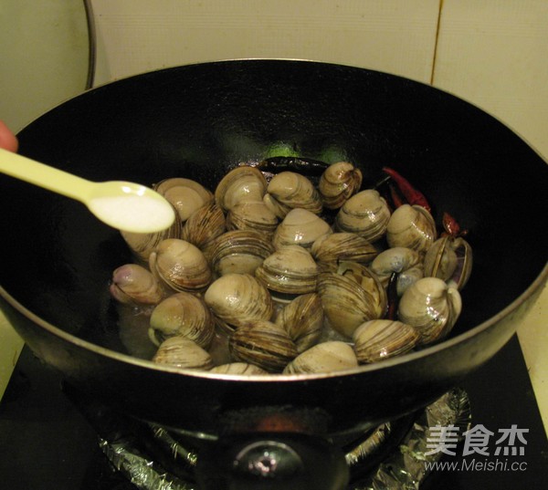 酒烹蚬子的做法