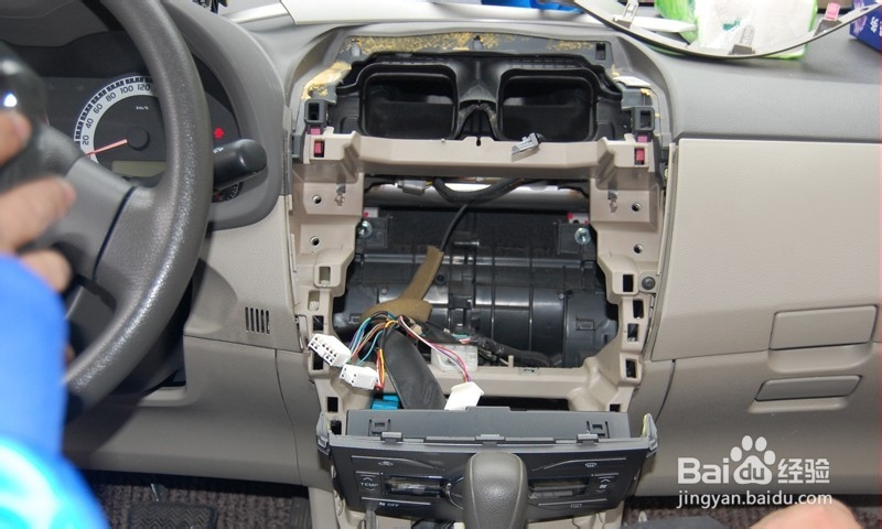 丰田卡罗拉导航安装流程图文教程 安卓车载 HHQ