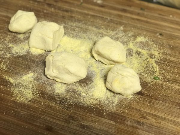 玉米面三鲜盒子