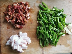 辣椒炒肉的做法