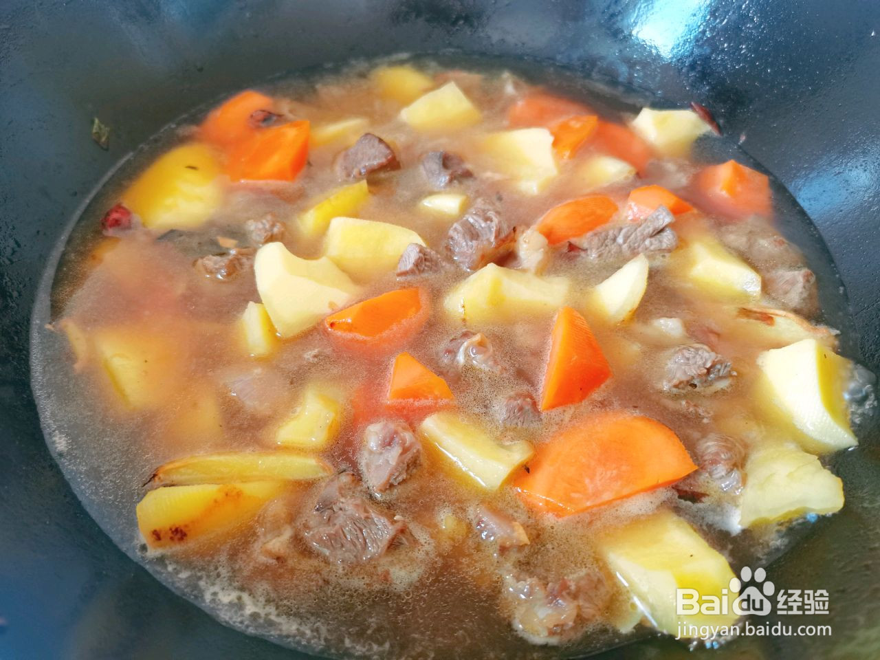 土豆炖牛肉的做法