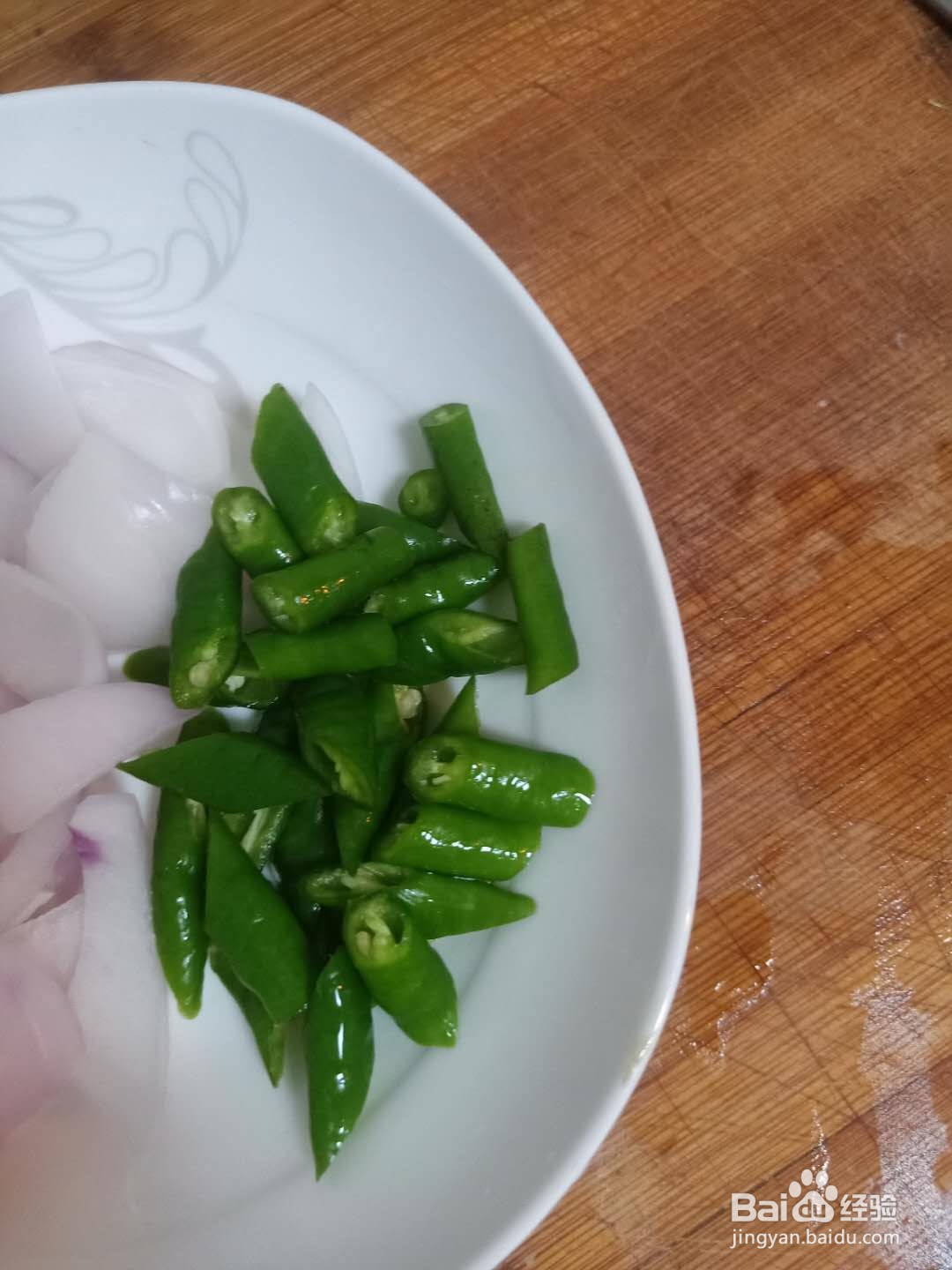 如何做出美味的鸡公煲