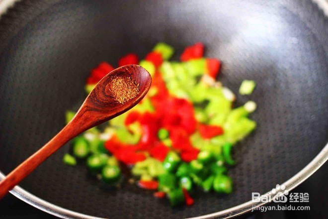 怎么样做美味的杭椒炒鹌鹑蛋