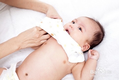 怎样给发烧的孩子科学降温？