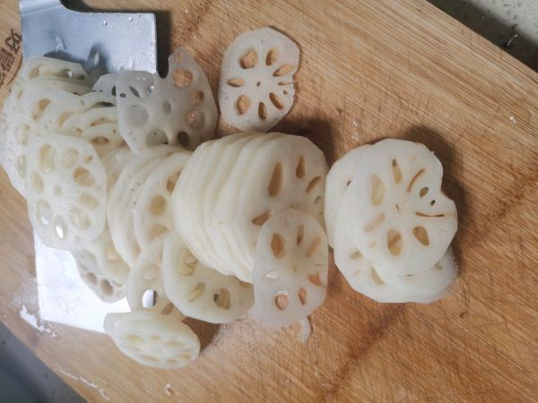 多力玉米油凉拌藕片