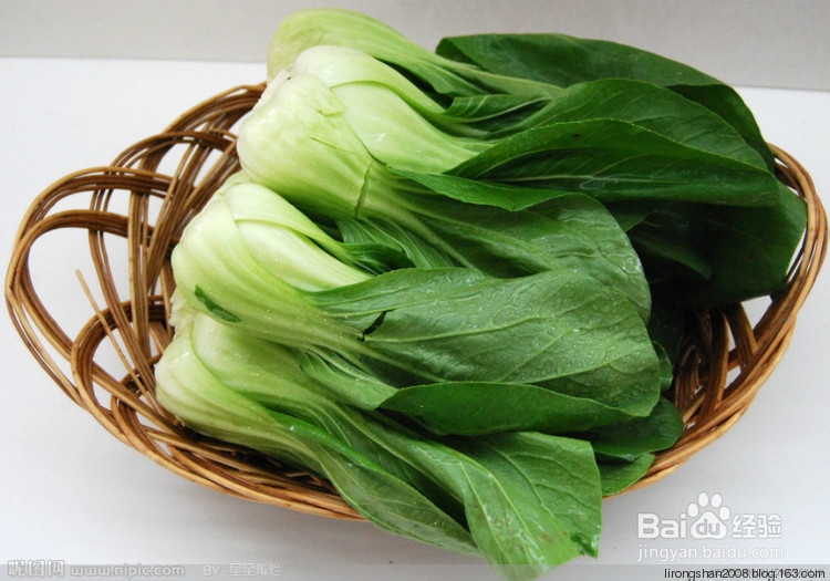 怎样炒青菜好吃又不变黄