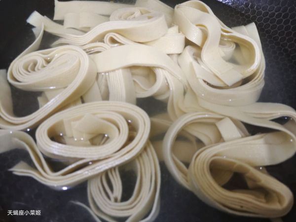 鸡汁尖椒干豆腐