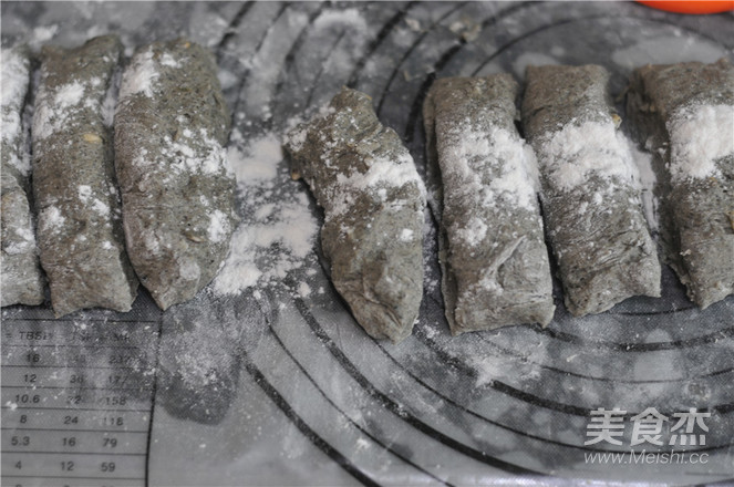 杏仁黑芝麻软欧