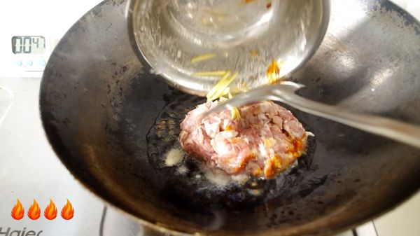 先炒莴笋还是炒肉