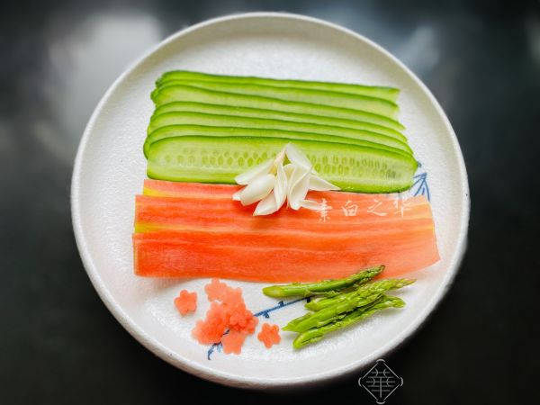 绣球菌蔬果沙拉