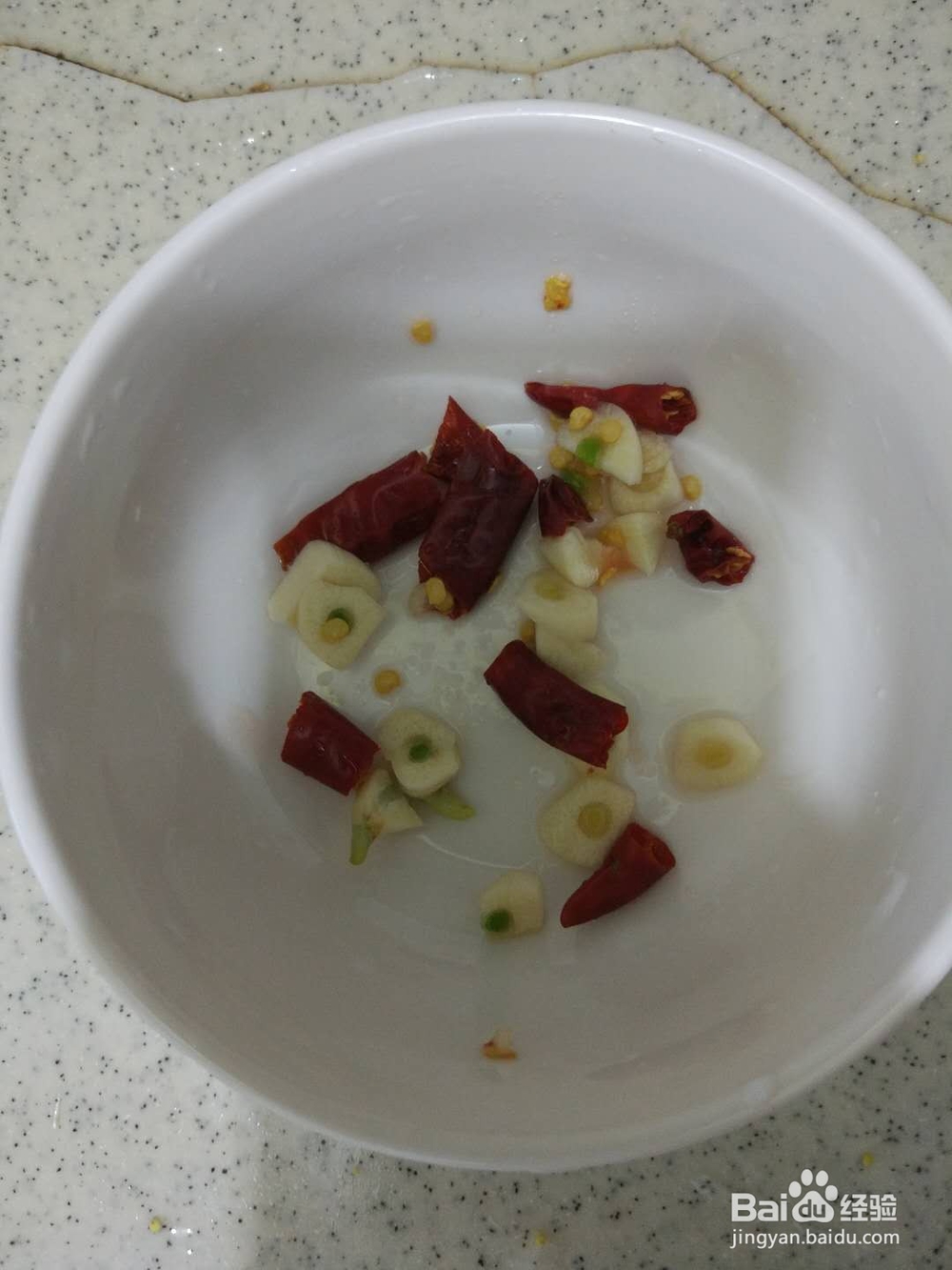 如何做肉末炒豆腐。