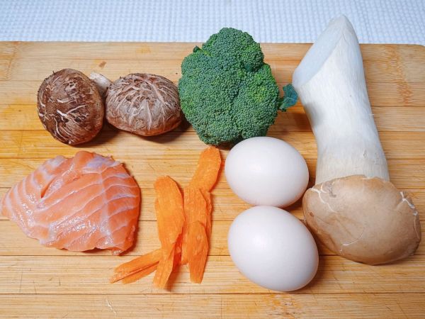 柠檬香煎三文鱼