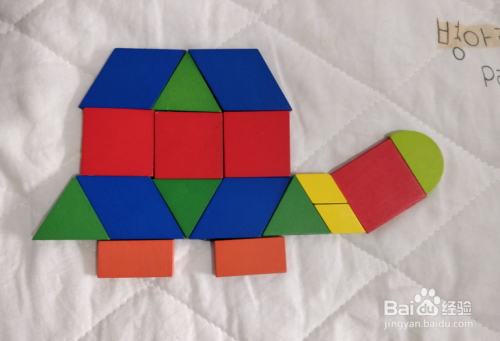 用几何形状怎么拼一只爬行的乌龟?